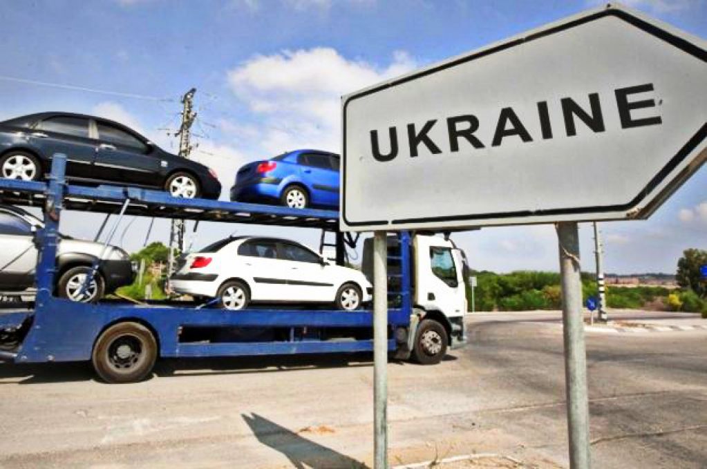 Об отмене ввозной пошлины на автомобили