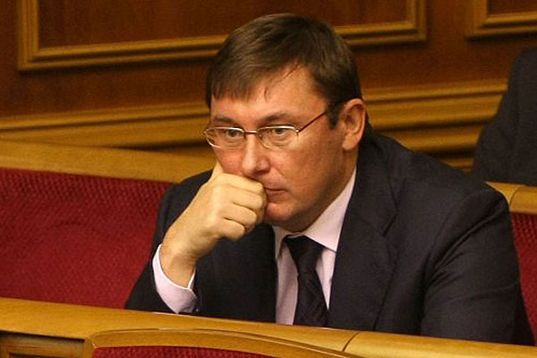 Луценко обрисовал политическое будущее Яценюка