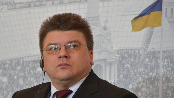Министр Жданов «ушел на фронт»