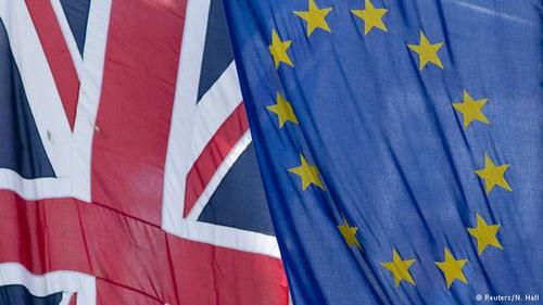 Выход Британии из ЕС: 45% - за, 42% - против (результаты опроса)