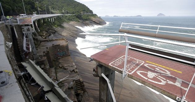 В Рио обрушился один из олимпийских объектов, есть погибшие. ФОТО, ВИДЕО