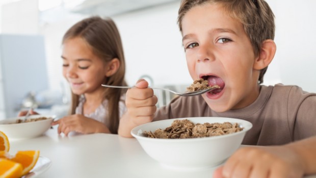 Как правильно кормить ребёнка школьного возраста