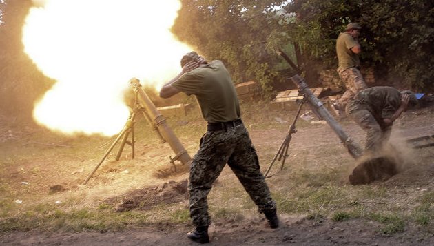 Боевики не унимаются: 11 раз обстреливали позиции сил АТО