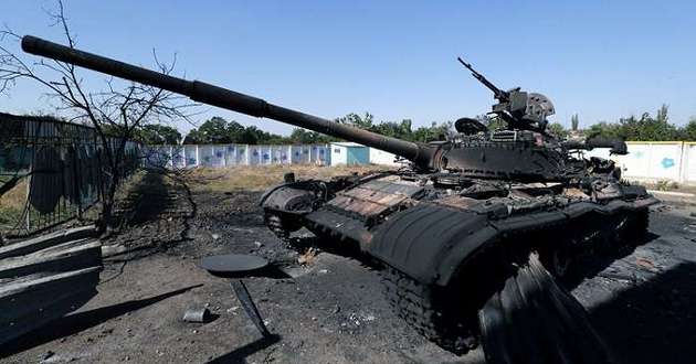 Бойцы наблюдают, как в Донецк стягивают военную технику: орки то танк сожгут, то «Урал» подорвут