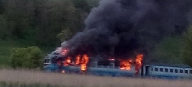 В Винницкой области загорелась электричка с пассажирами. ФОТО