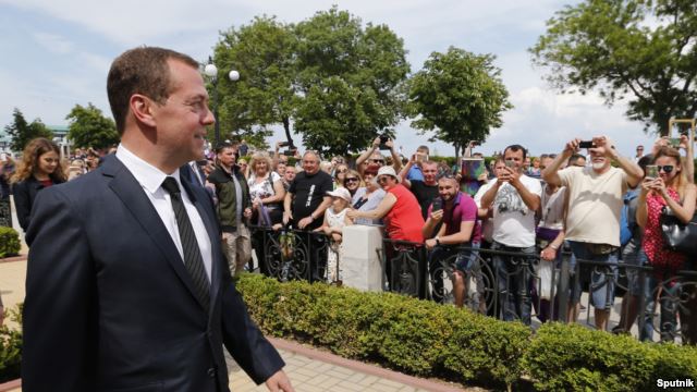 Конфуз Медведева с крымскими пенсионерами получил продолжение 