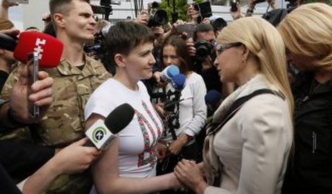 Босиком и на «ты»: как политтехнологи Тимошенко обрабатывают первый номер списка партии 
