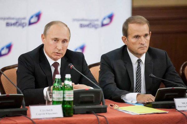 Политолог: Кремль готов на реальные мирные переговоры при посредничестве Медведчука