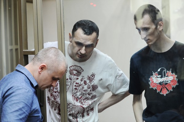 Российский суд отказался пересмотреть приговоры Сенцову и Кольченко