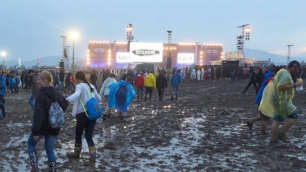 В Германии молния поразила 80 участников фестиваля Rock Am Ring. ФОТО, ВИДЕО