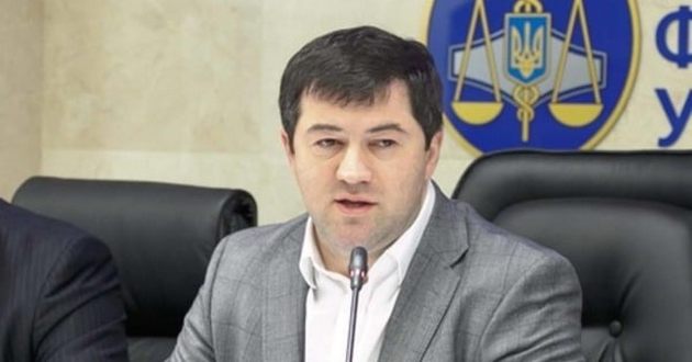 Насиров: В Украине официально получают зарплату лишь около 10,5 млн человек