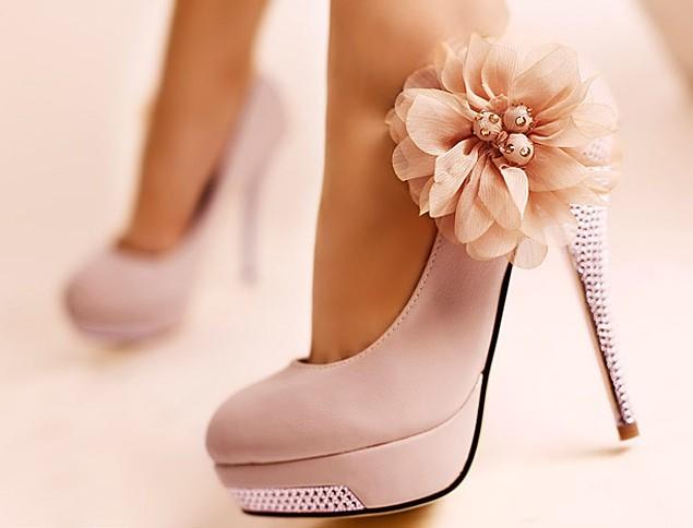 Как утверждают психологи, женская обувь может много рассказать  о характере и настроении её владелицы