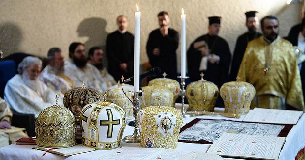 В православии наметилась «зрада»: синод РПЦ в глубоком раздумье