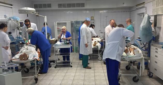 В госпиталь Днепра привезли более 20-ти раненых, есть тяжелые. ВИДЕО
