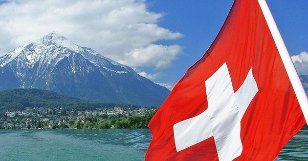Парламент Швейцарии передумал вести страну в ЕС