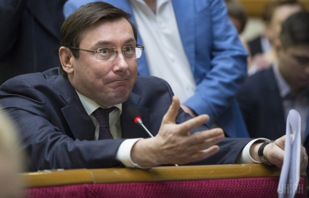 Луценко пригрозил Онищенко «неэстетичным прибытием»