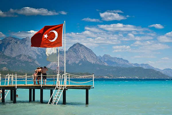 В Турции ждут туристов из Украины – цены на отдых падают