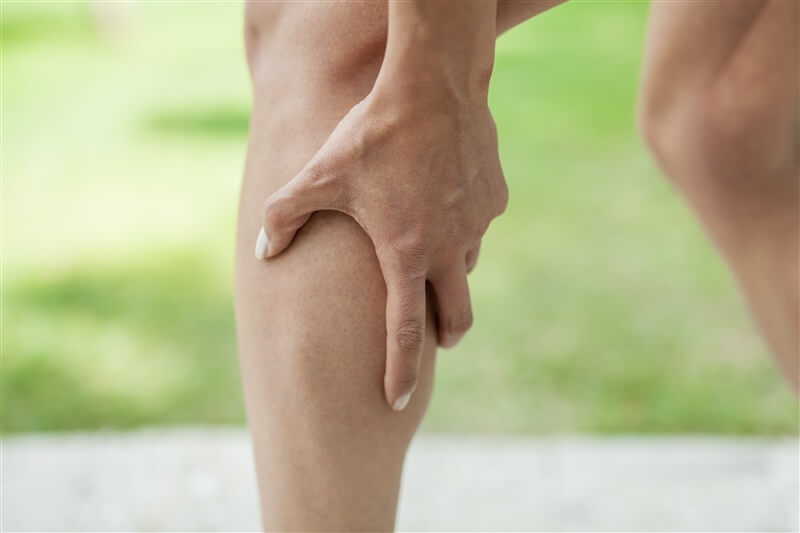 Ногу свело: что делать при судорогах