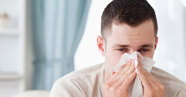 10 способов отличить аллергический насморк от простудного ринита