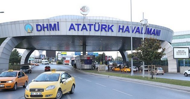 Аэропорт Стамбула оправляется от терактов: очереди, обломки и отмененные рейсы. ФОТО