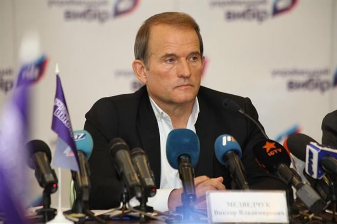 Мирный план Медведчука представляет угрозу для «партии войны», ― политолог