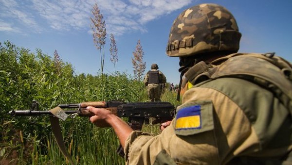 Военное положение в Украине вводить не собираются. Заявление из АП 