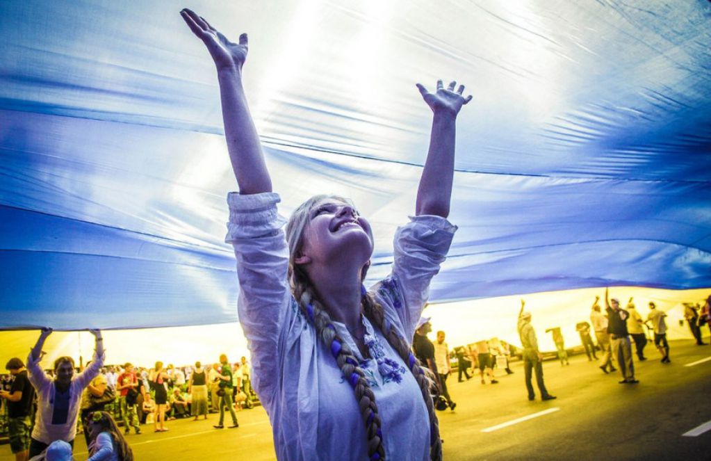 НЕ український світ. Непереможена Україна 