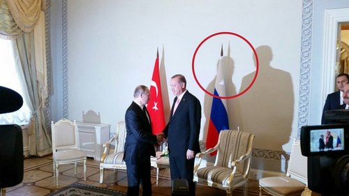 Сущность не скроешь: Путин отбросил «дьявольскую» тень. ФОТО
