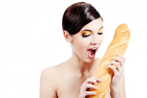Женщинам стоит отказаться от хлеба. Но не из-за фигуры