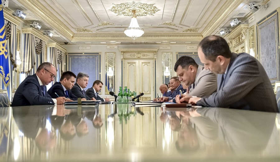 Перезапуск переговоров по Донбассу неизбежен - журналист