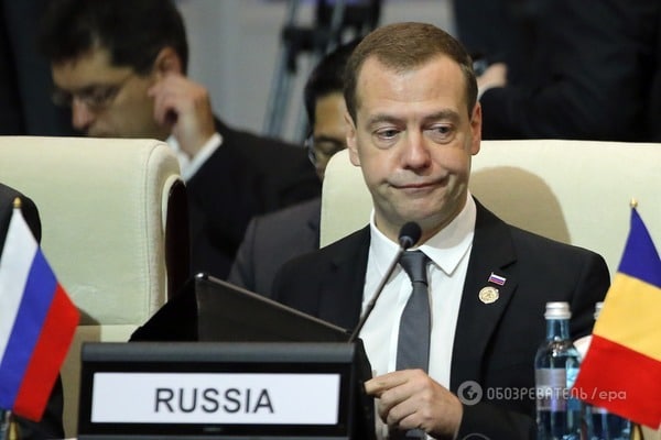 Можно не держаться: Медведев снова пожелал "всего доброго"
