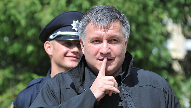 Почему Луценко пошел на открытый конфликт с Аваковым