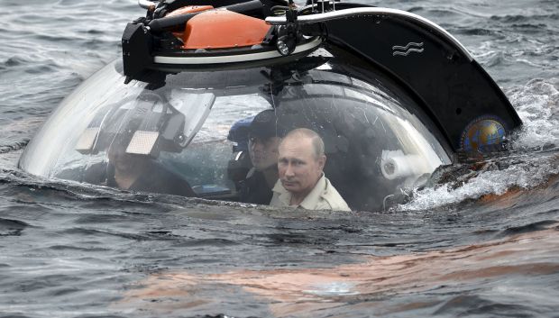 Путин и Медведев прибыли в оккупированный Крым 