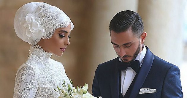 Очаровательный хиджаб невесты-мусульманки. ФОТО