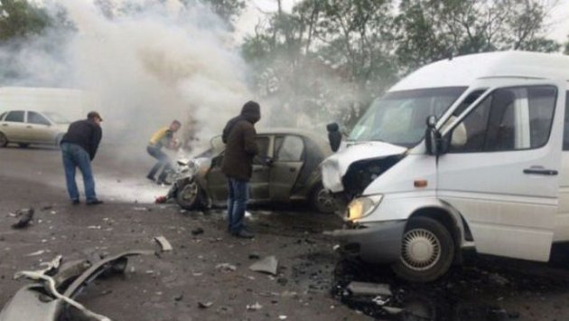 Автобус с футболистами попал в аварию в Одессе: есть погибшие. ФОТО