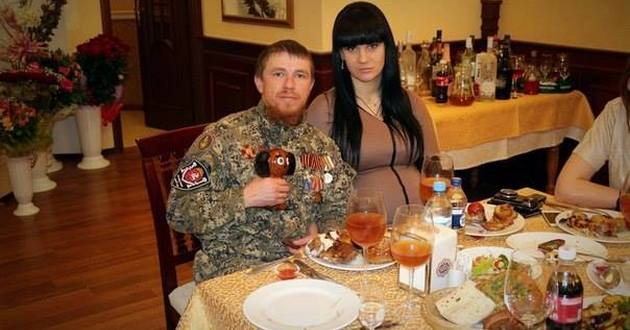 Соцсети: вдова Моторолы пытается сбежать из Донецка