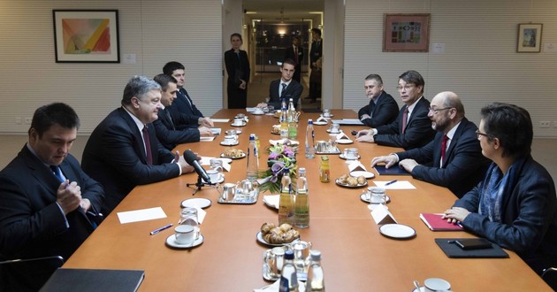 Встреча Порошенко и Шульца: о безвизе и санкциях против России