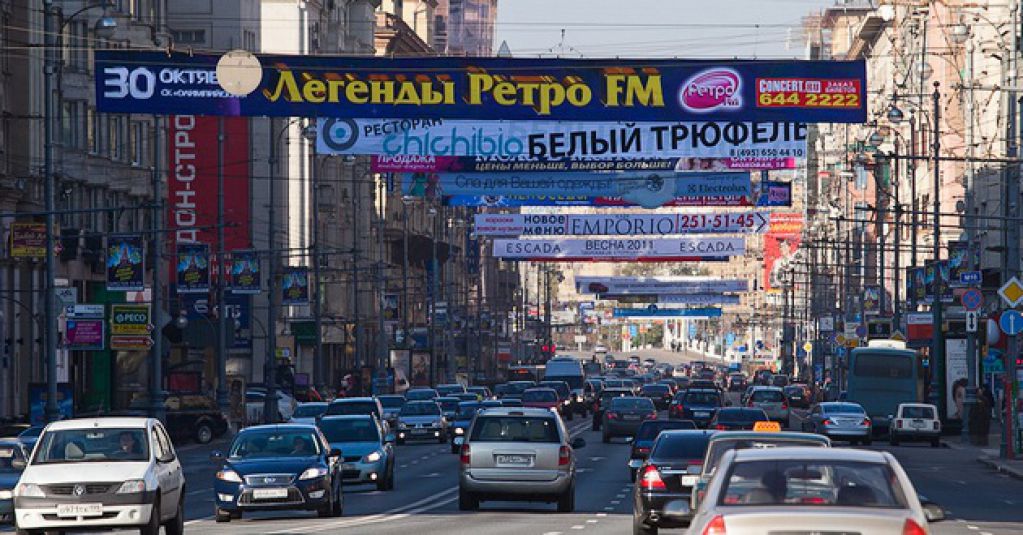 Художники закрыли в городе всю рекламу: результат поражает. ФОТО