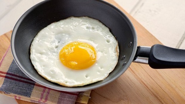 Медики рассказали, к чему может привести регулярное употребление яиц
