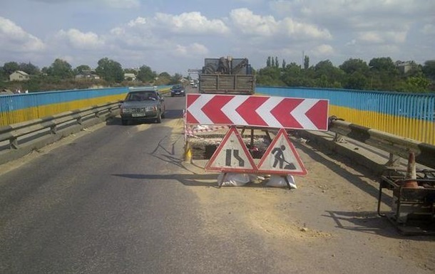 Польша взялась за ремонт украинских дорог