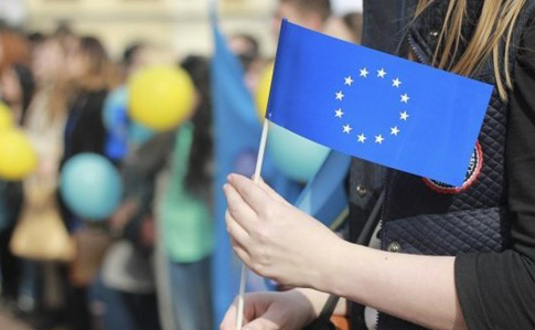 Прогноз: Безвизовый режим Украине не светит аж до февраля-марта