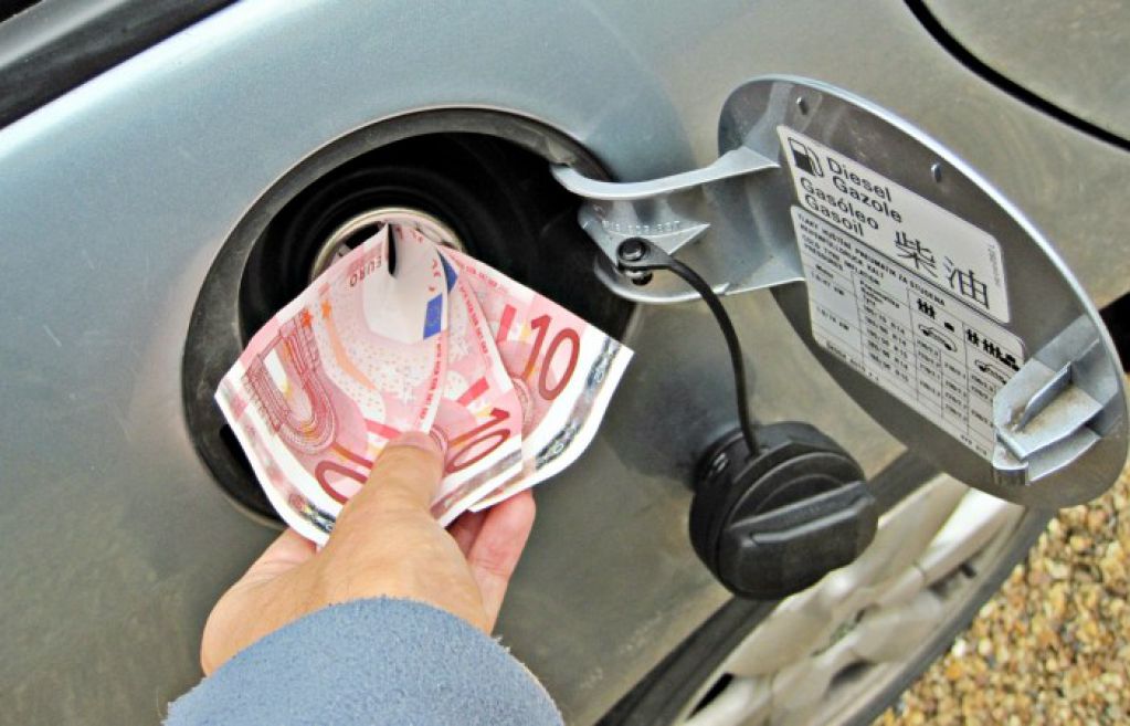 10 советов по экономии бензина, которые реально работают
