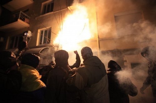 Новость о погромах в центре Киева облетела все мировые СМИ
