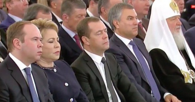 Медведев спит с Матвиенко: на выступлении Путина всплыла сенсация