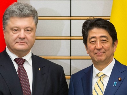 Порошенко и японский премьер-министр поговорили о том, как будет проведен год Японии в Украине