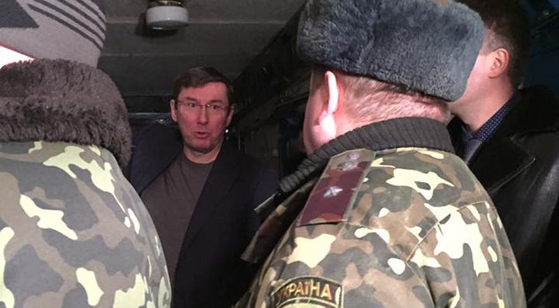 Ностальгия: Луценко задумчиво побродил по тюремным камерам. ФОТО