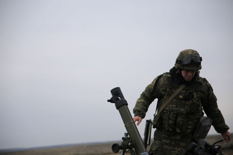 На Донбассе не стихают бои: в штабе заявляют о 51 обстреле