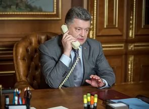 В телефонном режиме обсудил Порошенко с президентом  Узбекистана торгово-экономическое сотрудничество стран