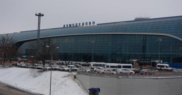 При взлете из аэропорта «Домодедово» пилот потерял сознание и скончался 