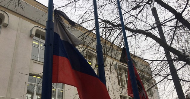 Все фальшивое, даже скорбь: московский «траур» по жертвам Ту-154